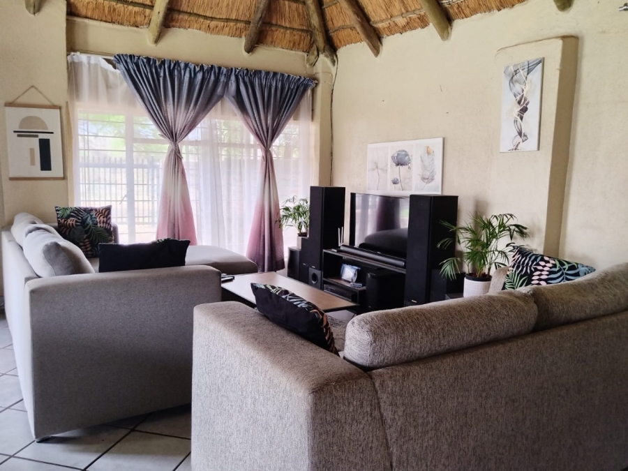 3 Bedroom Property for Sale in Olifantsnek North West